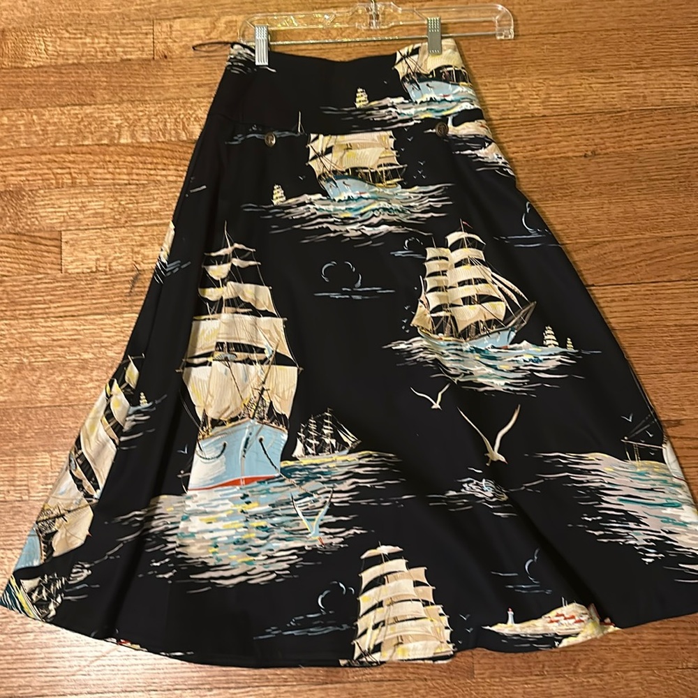 Beautiful Anthropologie midi skirt- size 2